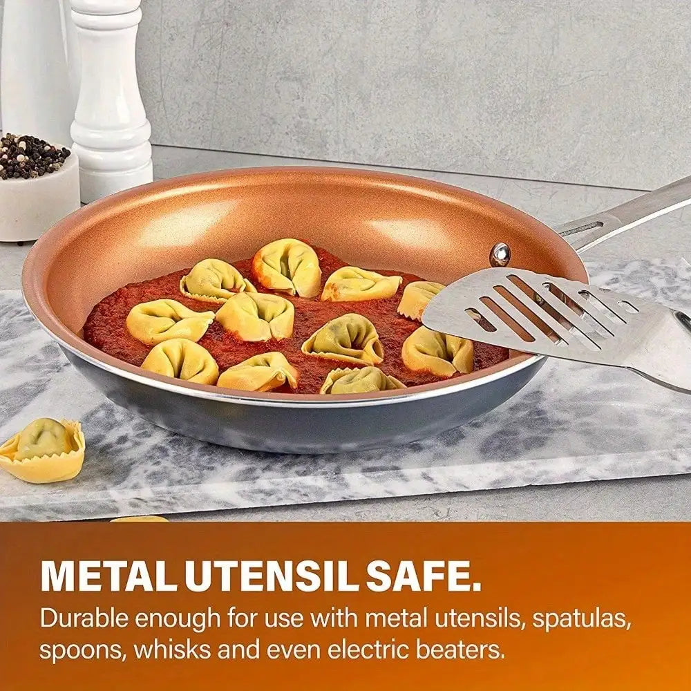 Ceramic and titanium non-stick frying pan, non-stick and easy to clean, durable enough to withstand metal cutlery, scrapers