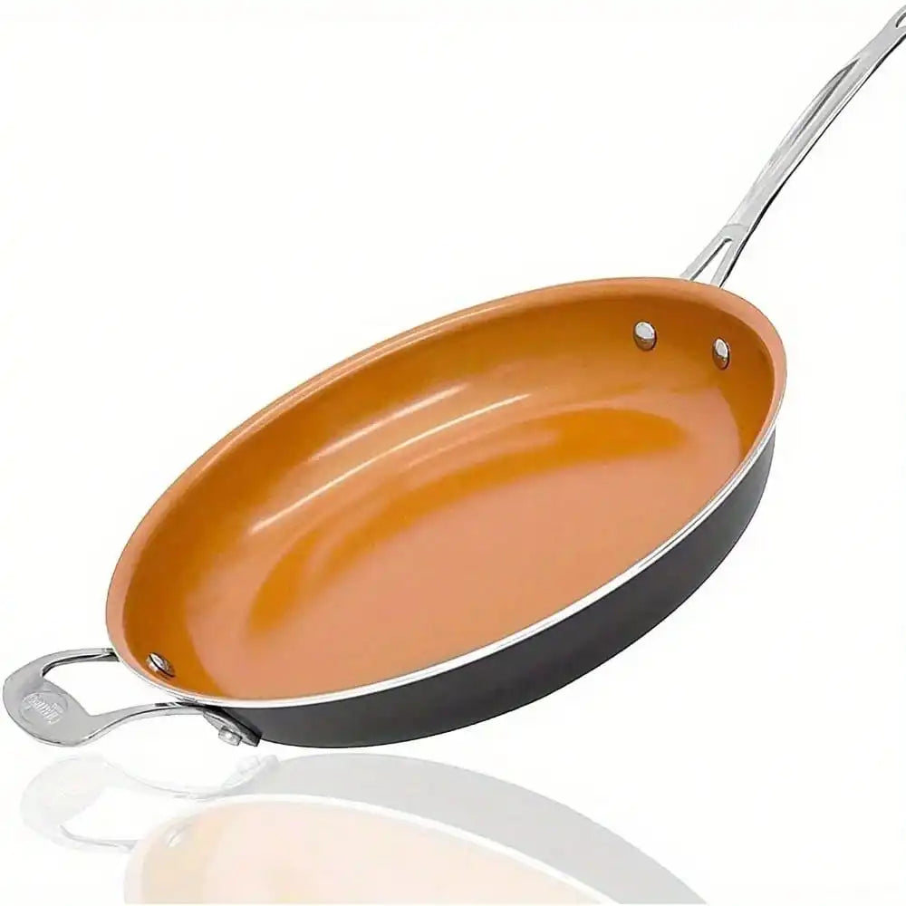 Ceramic and titanium non-stick frying pan, non-stick and easy to clean, durable enough to withstand metal cutlery, scrapers